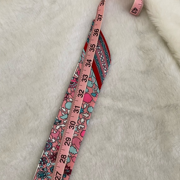 Double-Side Printed Scarf - Picture 4 of 5